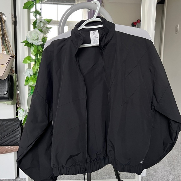 Reebok Windbreaker - Picture 3 of 3